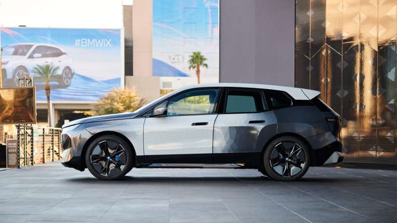 BMW unveils color-changing iX Flow SUV at CES with E Ink technology
