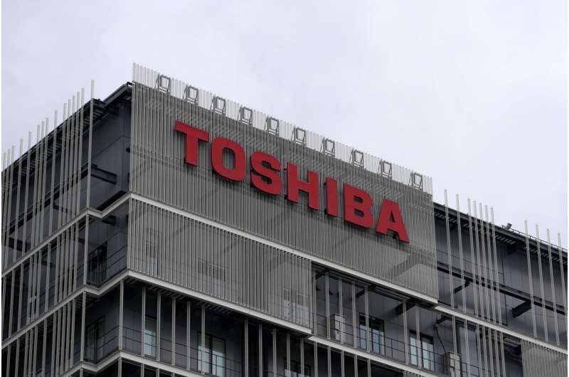 Japan's Toshiba shareholders vote down restructuring plan