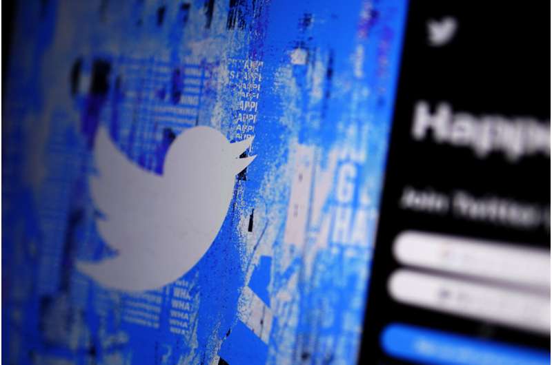 Twitter, in possibly last quarterly report, sees user growth